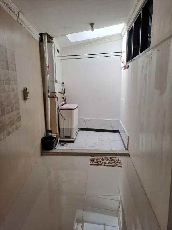 dijual rumah 4 5 km ke ugm