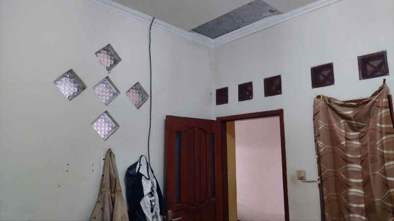 dijual rumah antapani