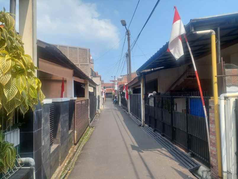 dijual rumah antapani