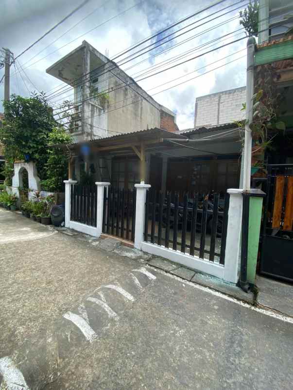 dijual rumah antapani bandung