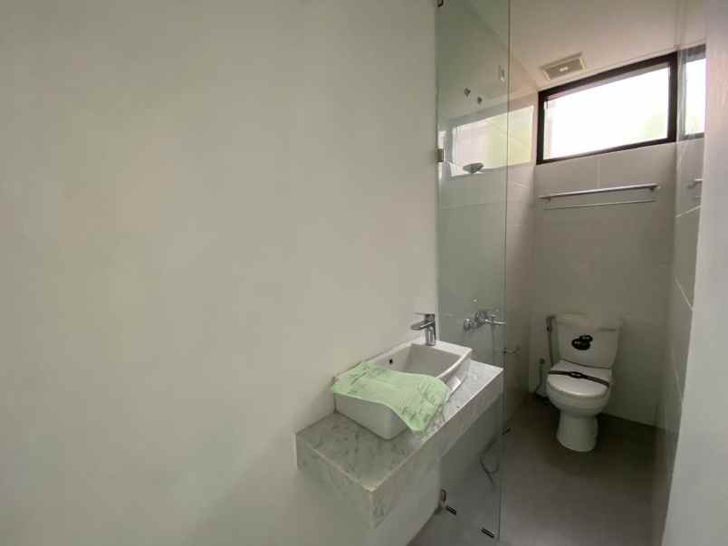 dijual rumah araya malang