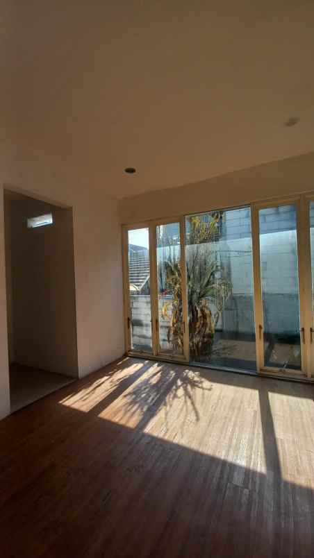 dijual rumah area borobudur dekat waing malang