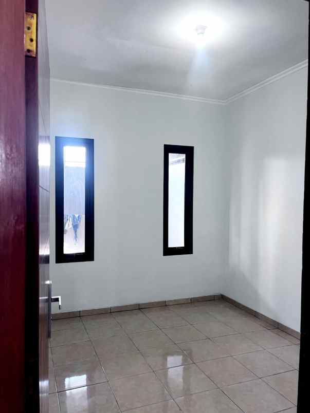 dijual rumah asri strategis di bandung termurah