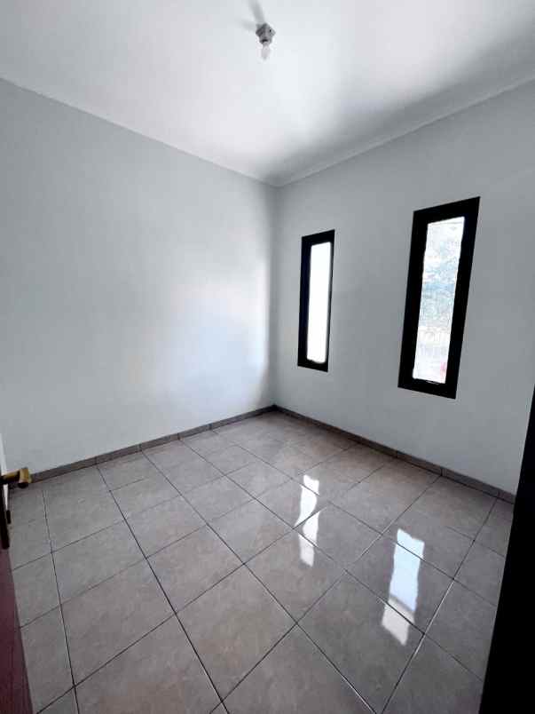 dijual rumah asri strategis di bandung termurah