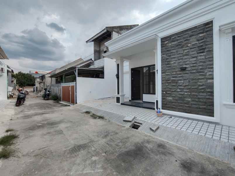 dijual rumah baru dekat gdc kalibaru depok