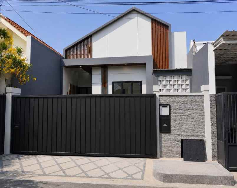 dijual rumah baru gress di perumahan nirwana eksekutif