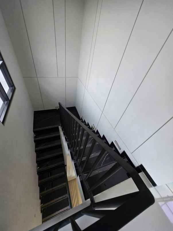 dijual rumah baru modern minimalis di araya