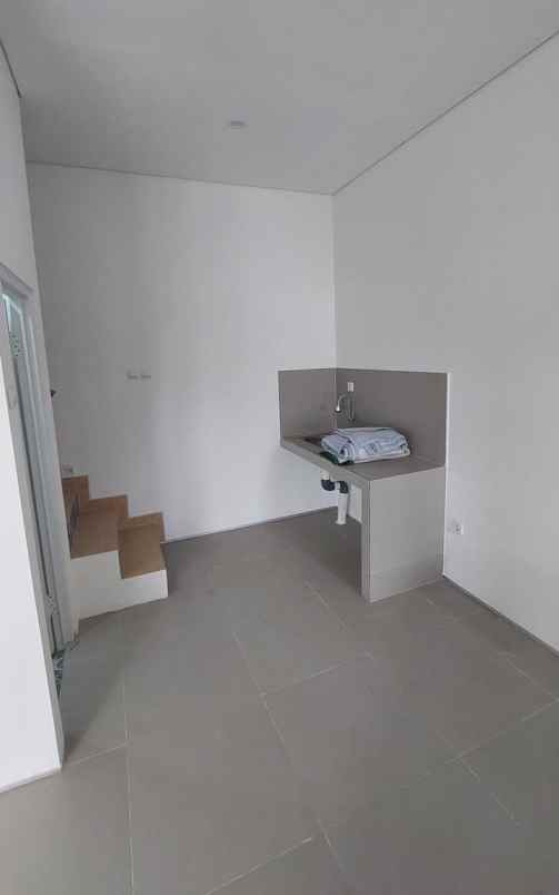 dijual rumah bedahan sawangan depok
