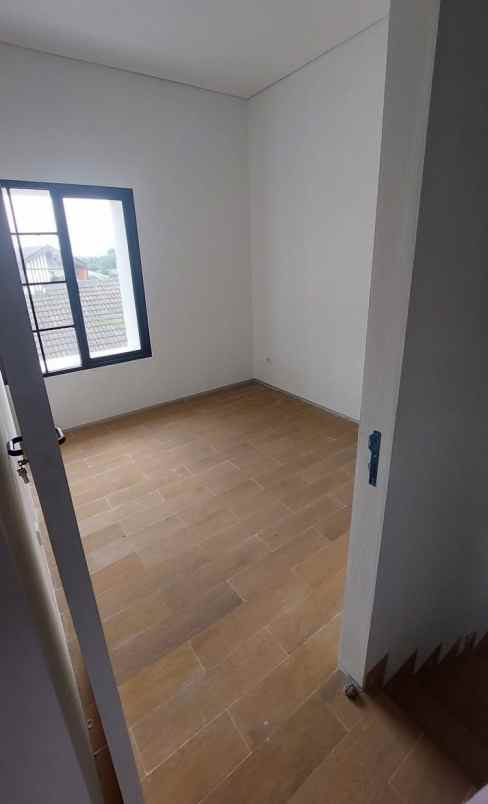 dijual rumah bedahan sawangan depok