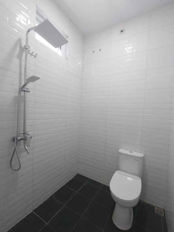 dijual rumah benda baru pamulang