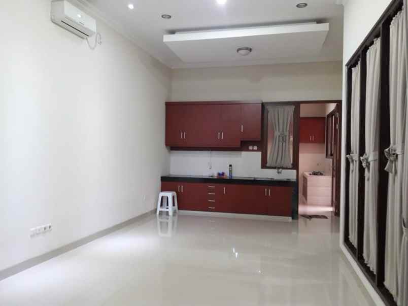 dijual rumah berlian cilandak