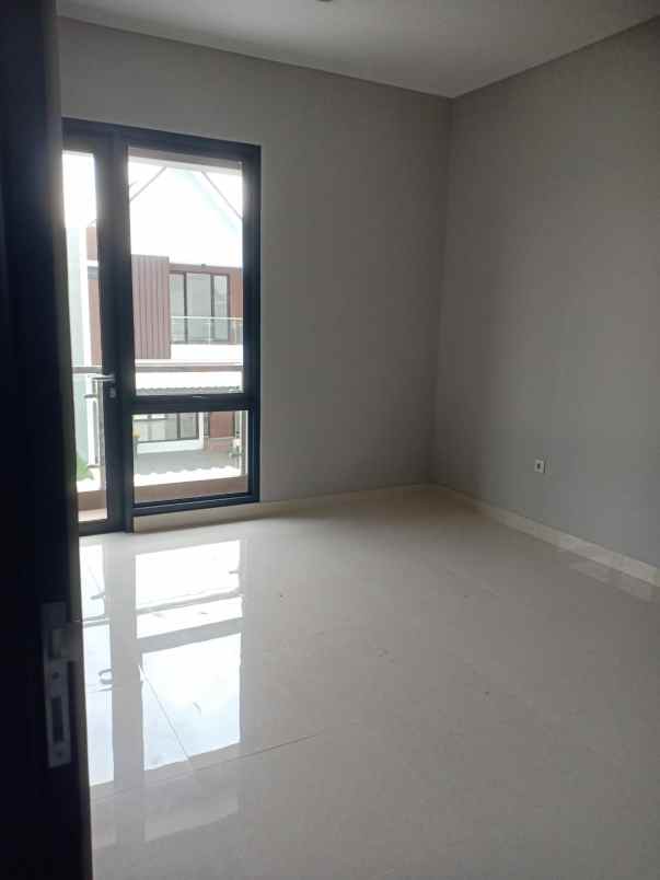 dijual rumah bima groove kota legenda