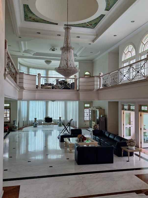 dijual rumah bintang diponggo pakis