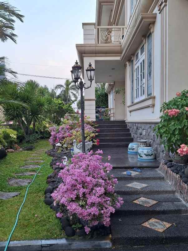 dijual rumah bintang diponggo pakis