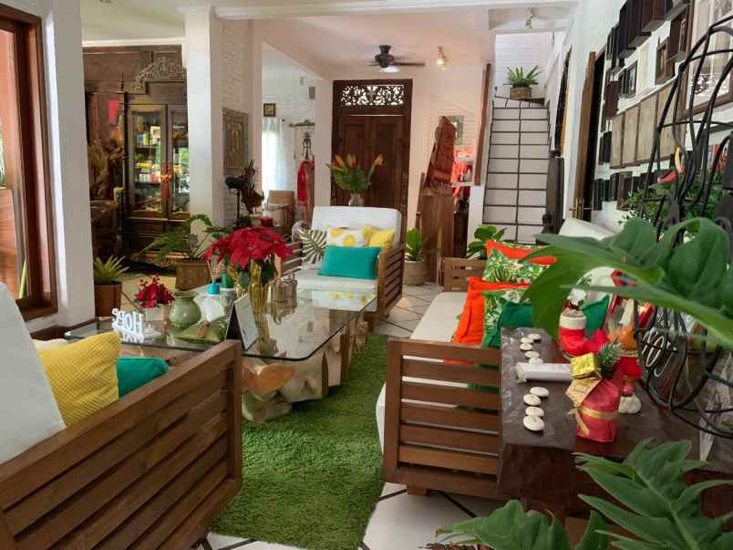 dijual rumah bintaro sektor 8