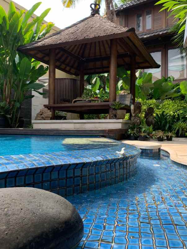 dijual rumah bintaro sektor 8