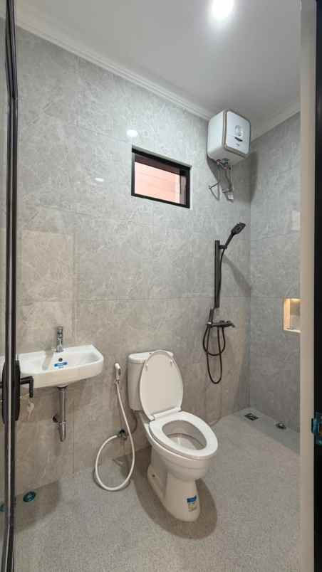 dijual rumah blimbing