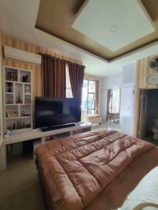 dijual rumah boulevard hijau harapan