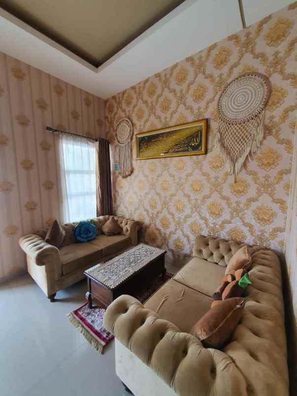 dijual rumah boulevard hijau harapan