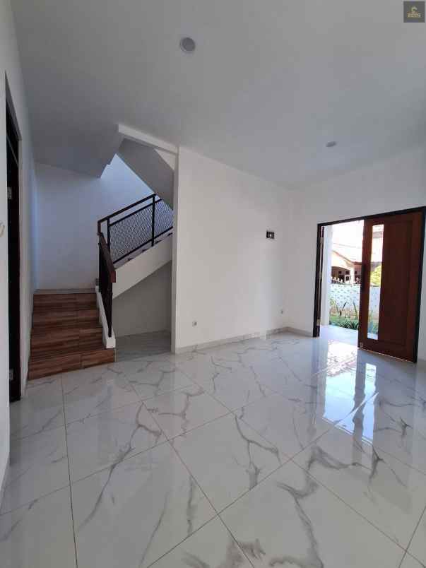 dijual rumah bukit nusa indah ciputat