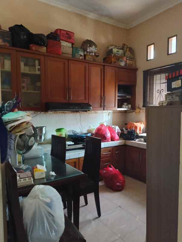 dijual rumah cantik di cipinang