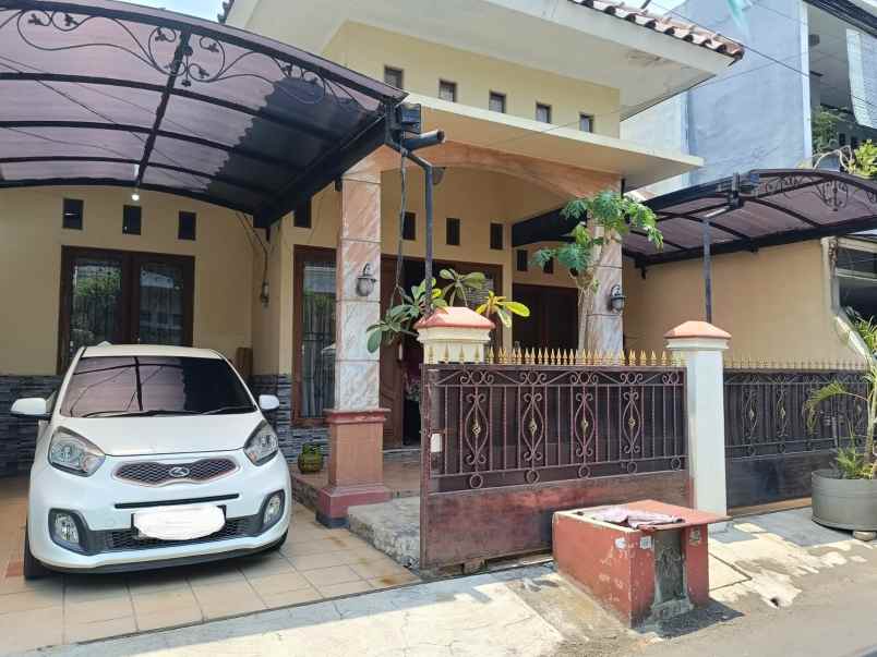 dijual rumah cantik di cipinang
