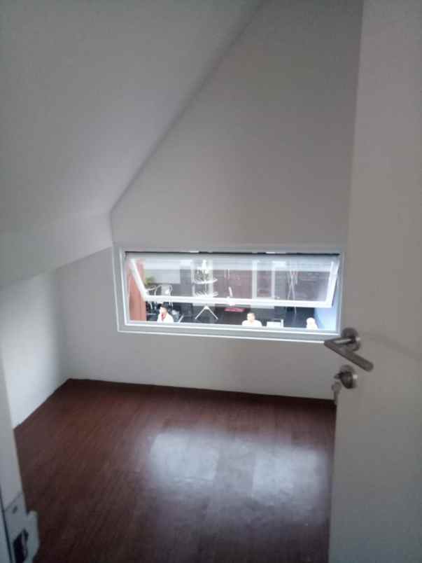 dijual rumah cantik minimalis dp 0 di cilodong