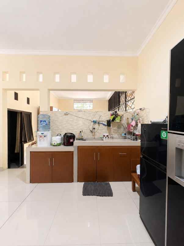 dijual rumah ceger