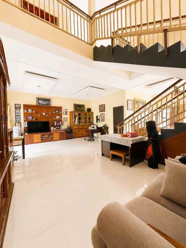 dijual rumah ceger
