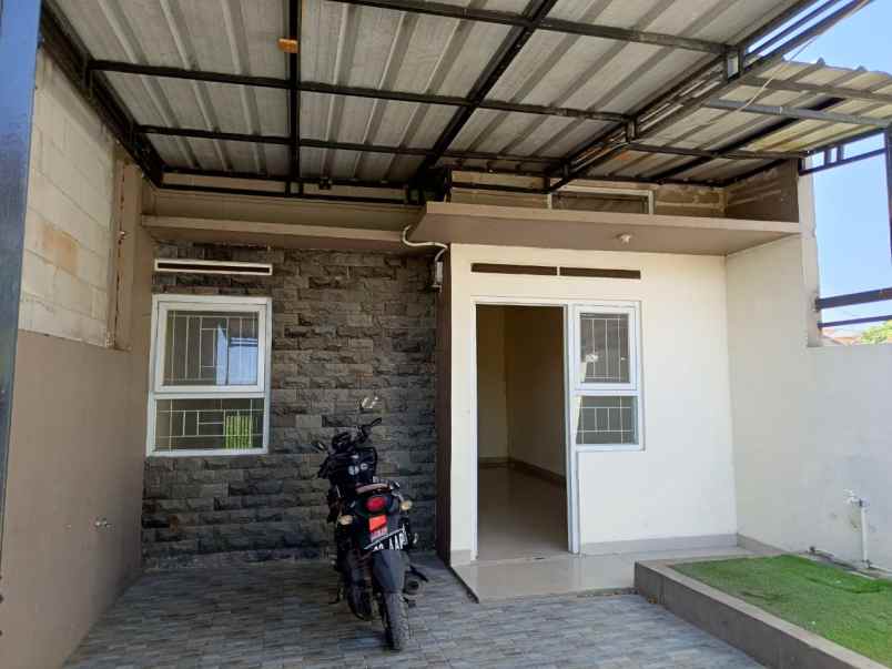dijual rumah cibiru hilir