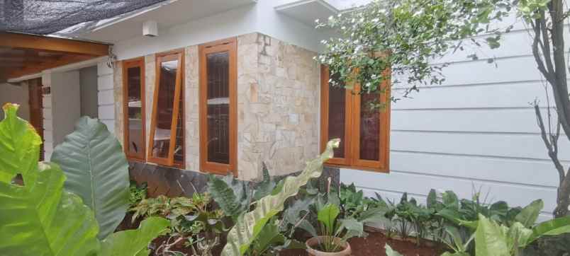 dijual rumah ciganjur