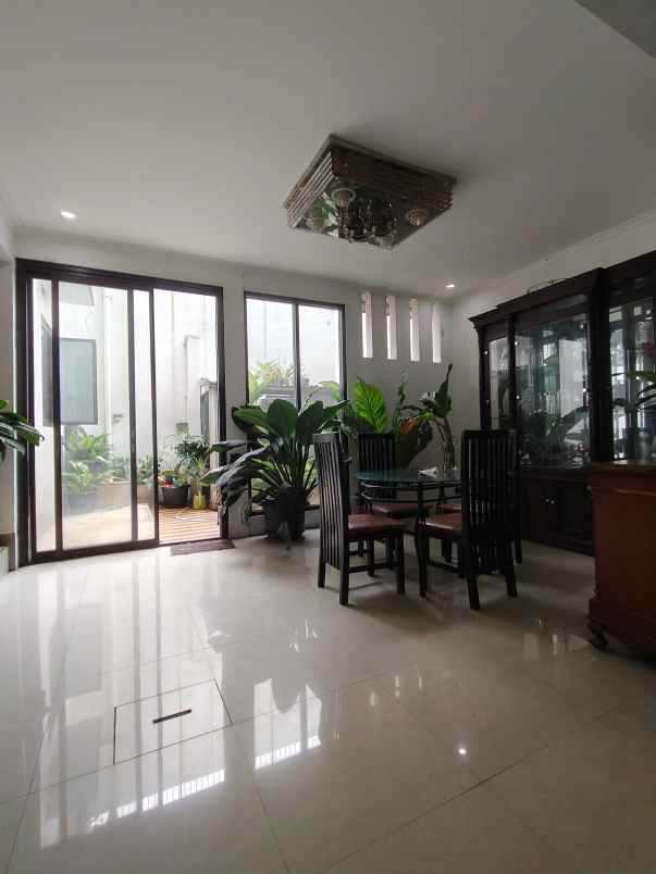 dijual rumah cilangkap cipayung jaktim