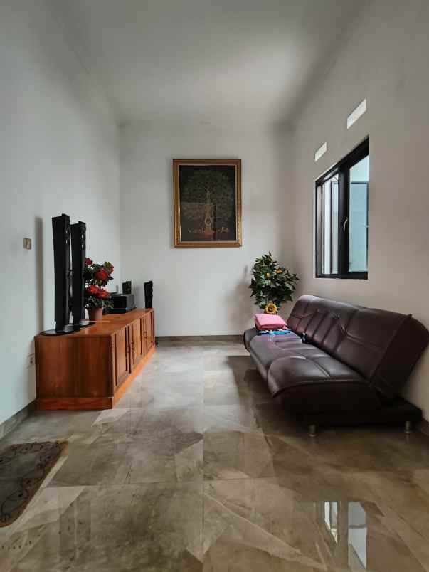 dijual rumah cilangkap cipayung jaktim