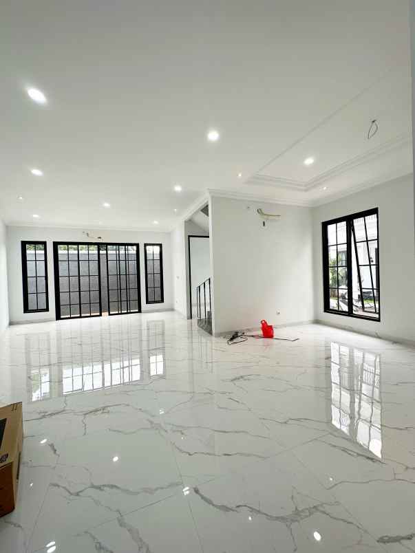 dijual rumah cipayung