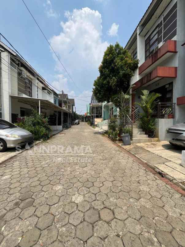 dijual rumah cipayung depok