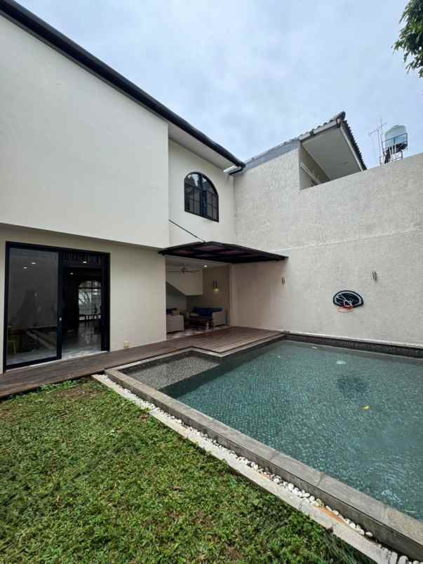 dijual rumah cipete selatan