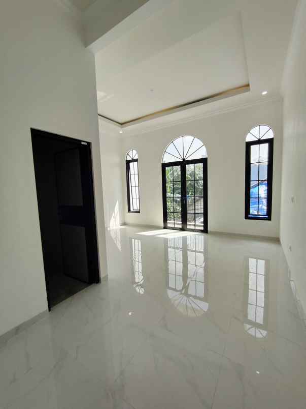 dijual rumah cipinang cempedak