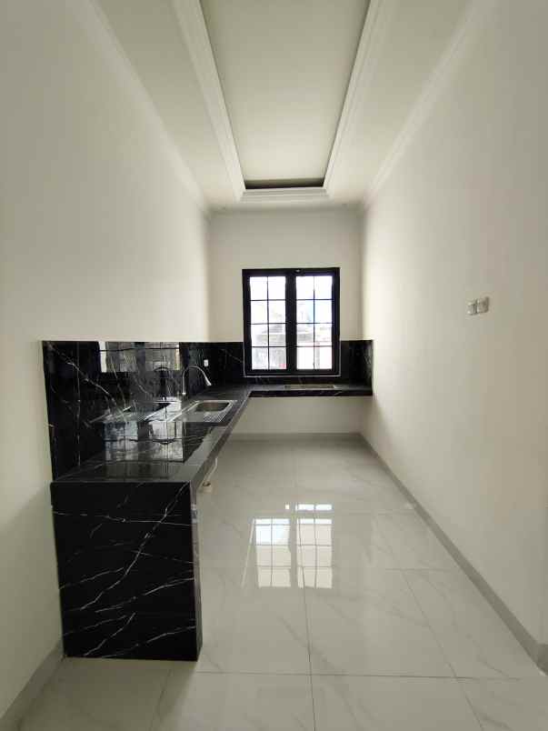 dijual rumah cipinang cempedak