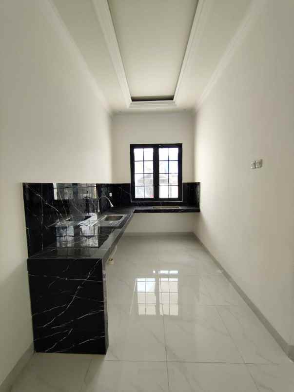 dijual rumah cipinang cempedak