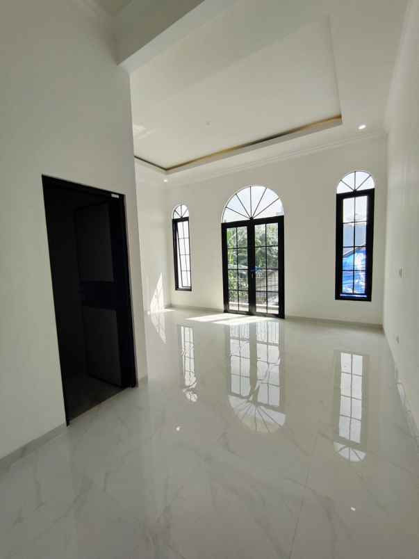 dijual rumah cipinang cempedak