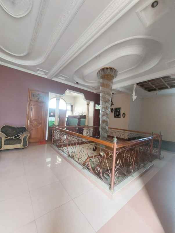 dijual rumah cipinang melayu