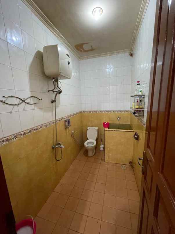 dijual rumah citra 5