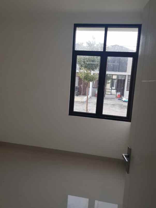 dijual rumah citra maja raya