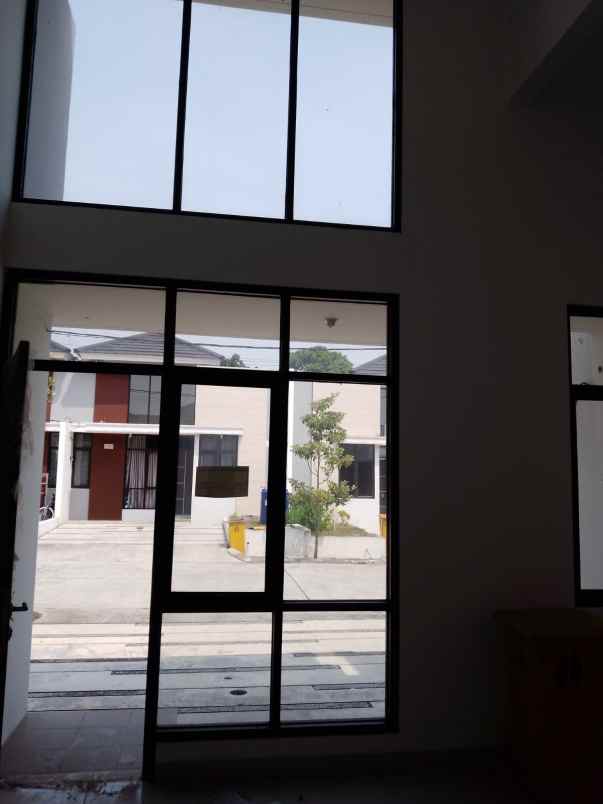 dijual rumah citra maja raya
