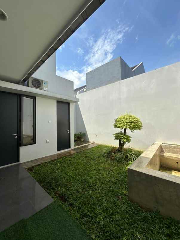 dijual rumah citragran cbd cibubur