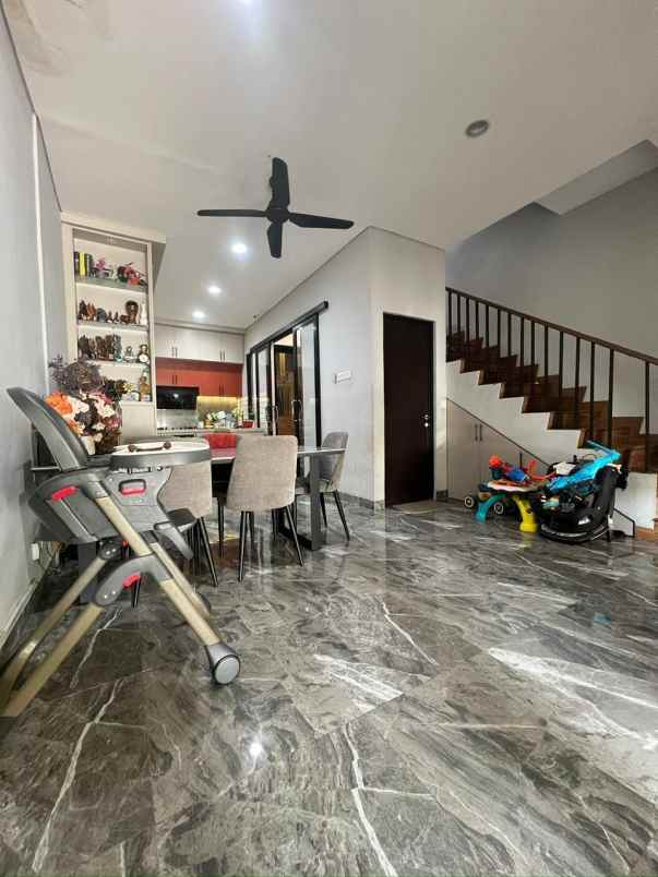 dijual rumah citragran cbd cibubur