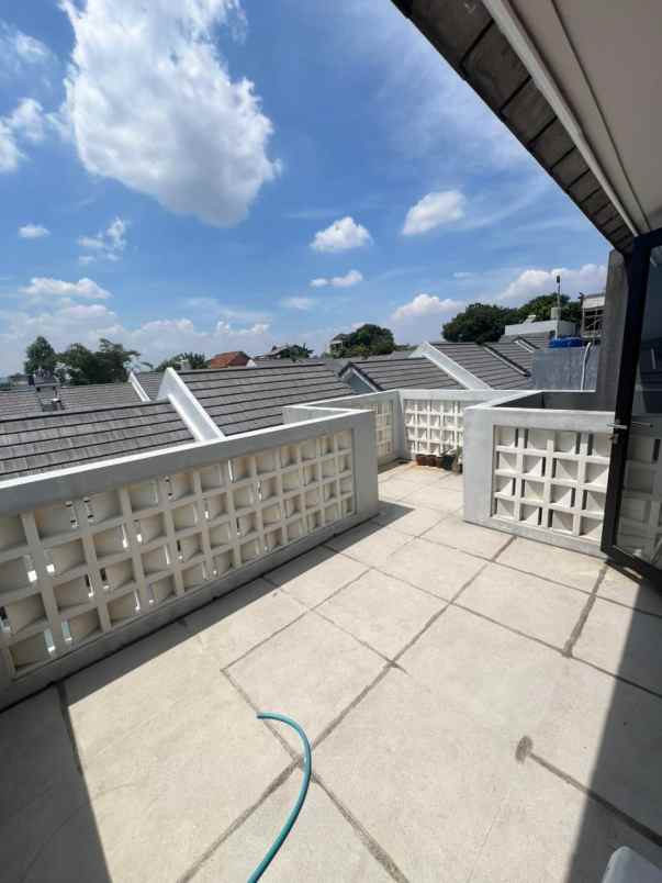 dijual rumah citragran cbd cibubur