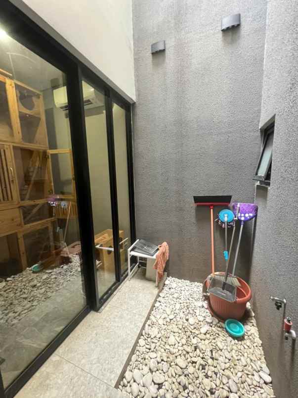 dijual rumah citragran cbd cibubur