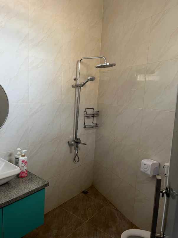 dijual rumah citragran cibubur