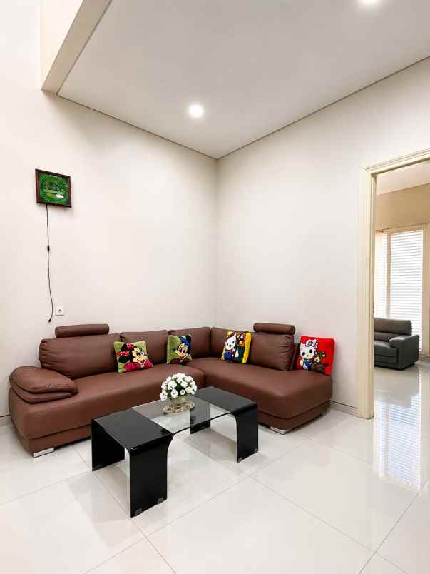 dijual rumah citraland somerset